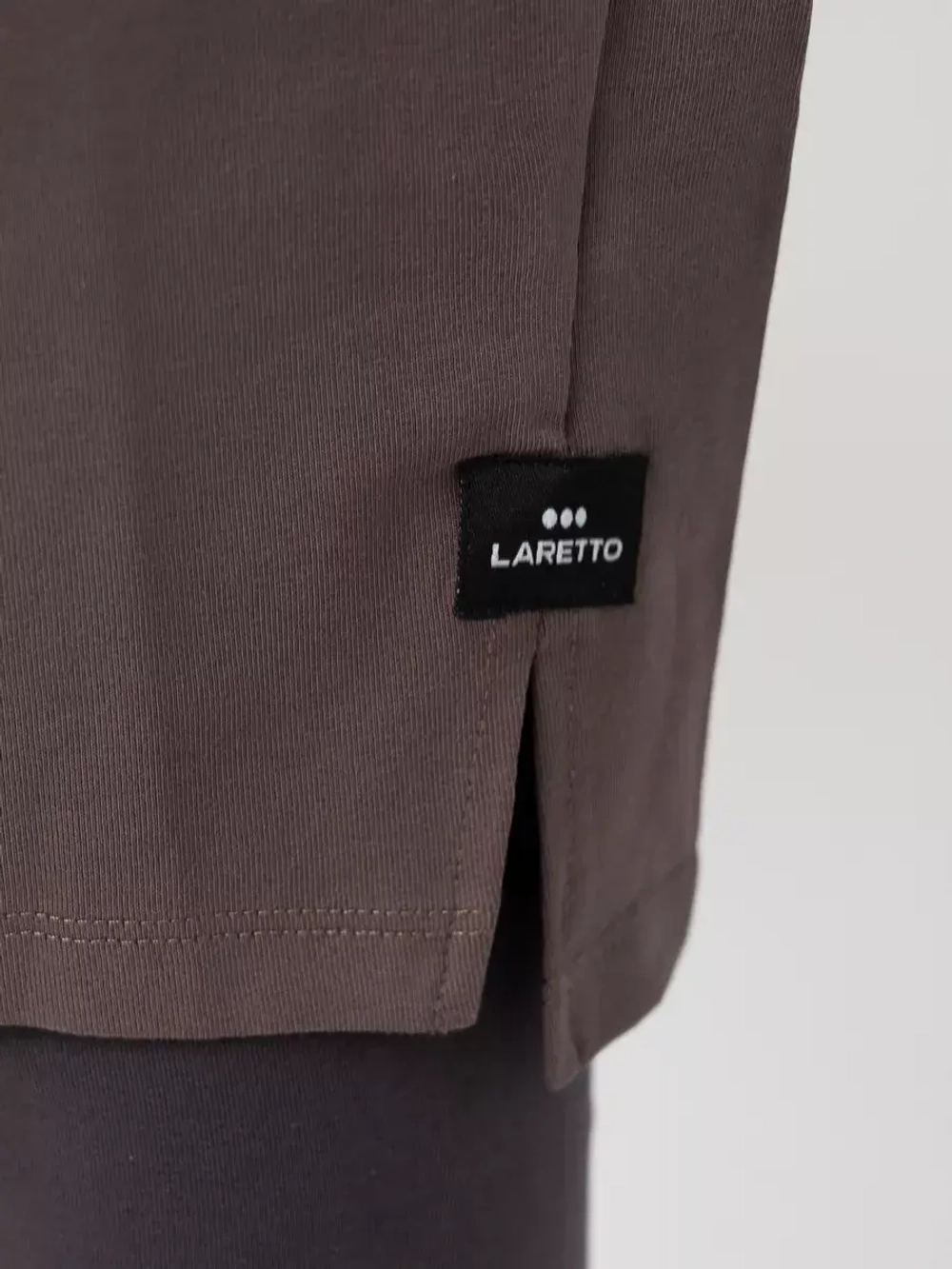 Спортивный костюм для девочки на весну с леггинсами