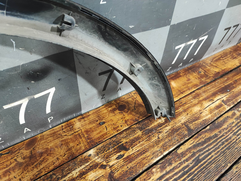 Накладка крыла переднего левого LADA Vesta Cross 15-нв Б/У Оригинал 8450031653