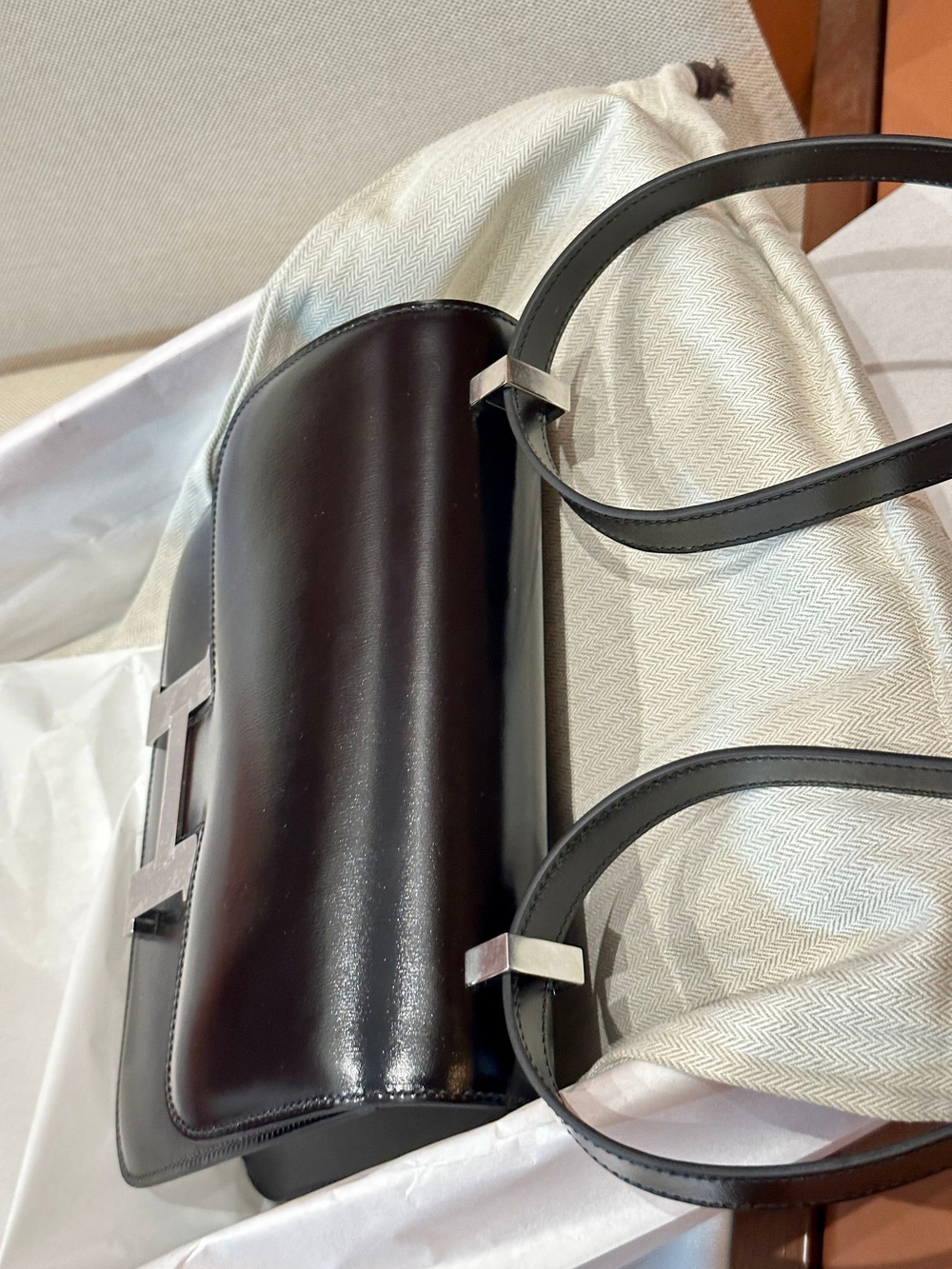 Hermes Constance 24