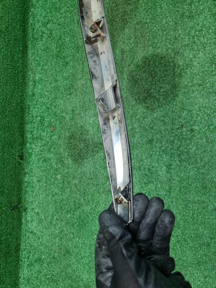 Молдинг переднего бампера Lada Vesta (15-22) Cross