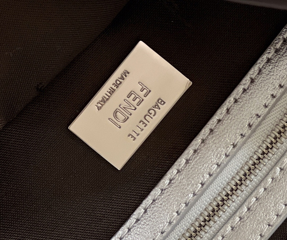 Fendi Baguette 27 cm