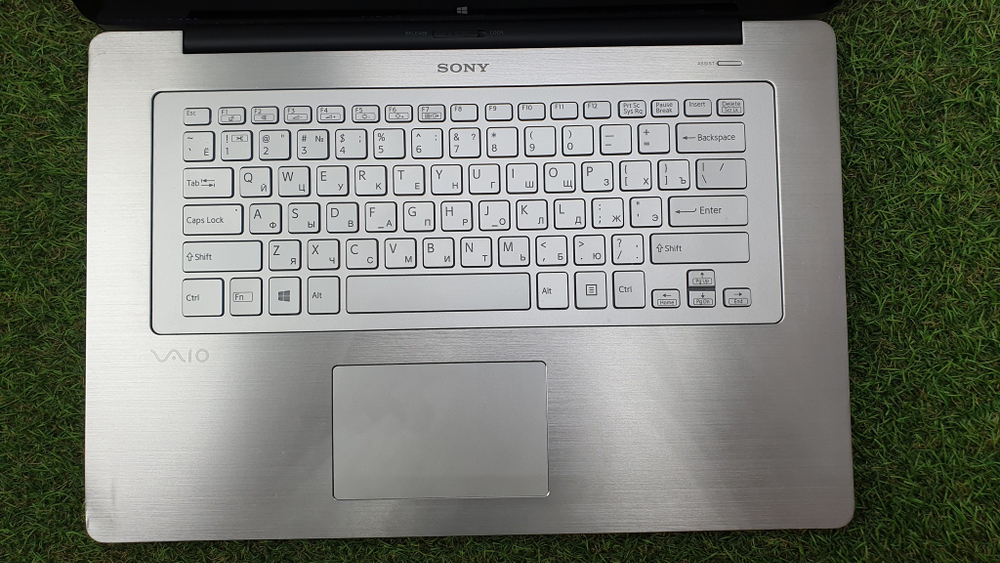 Ноутбук Sony i5/4Gb/GT 735M 2 Gb/ VAIO Fit A SVF15N1F4R