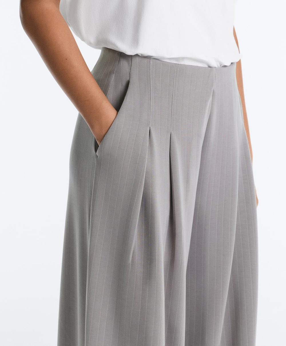 Oysho Длинные брюки в складку из мягкого на ощупь модала, светло-серый