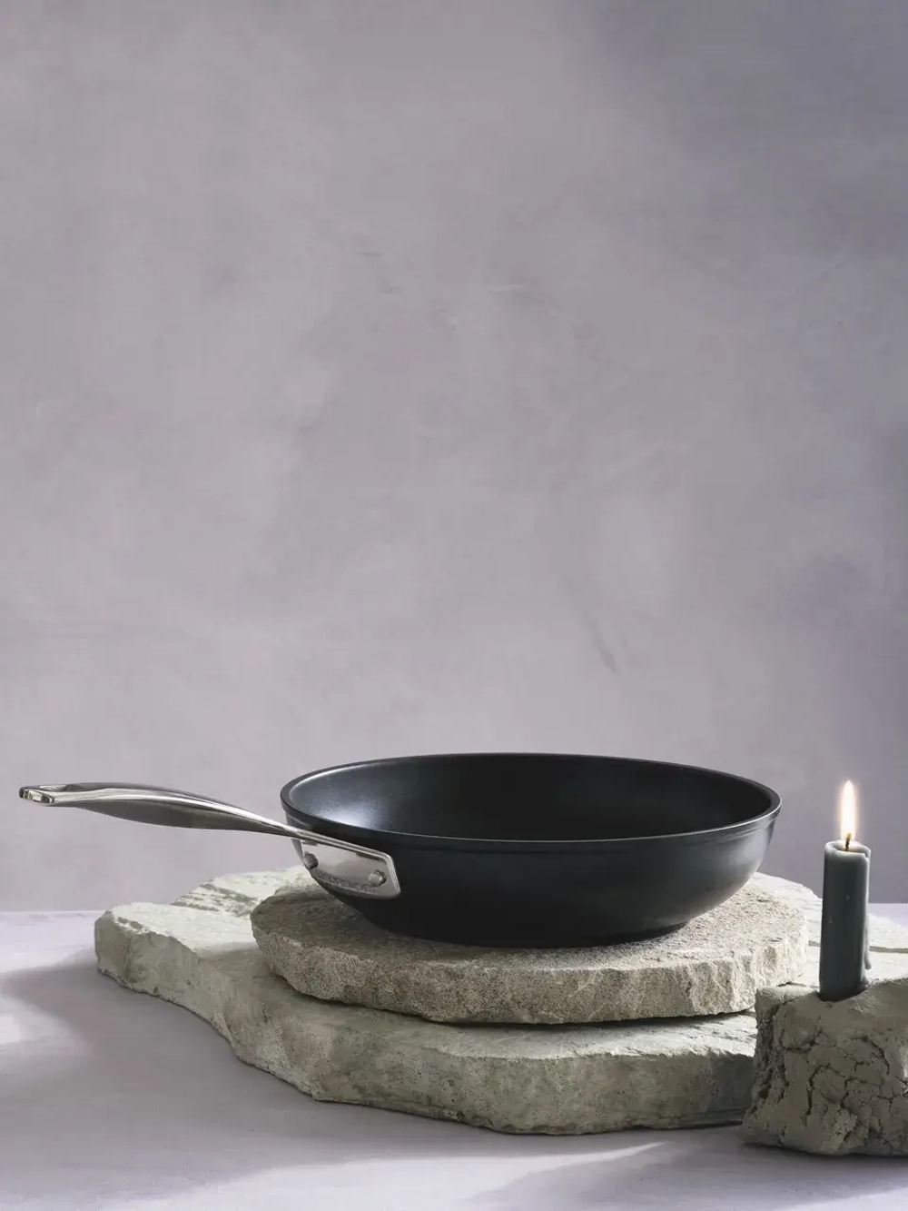 Le Creuset Сковорода с антипригарным покрытием PRO глубиной 24см.
