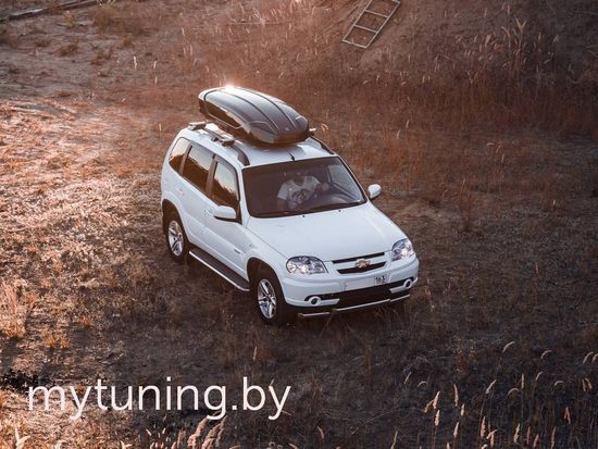 Автобокс Broomer Venture L (430 л.) АБС/ПММА (чёрный глянец)