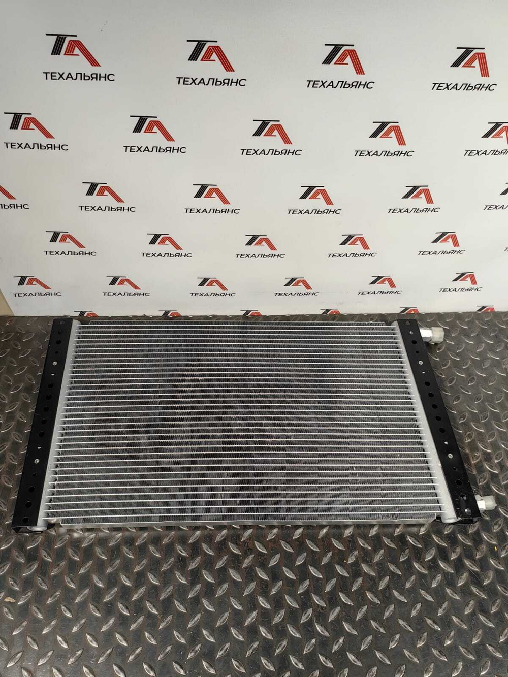 Радиатор кондиционера YN20M01354P1