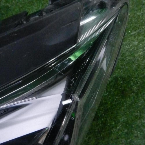 Фара левая Toyota Rav 4 CA40 (2015-2019) LED