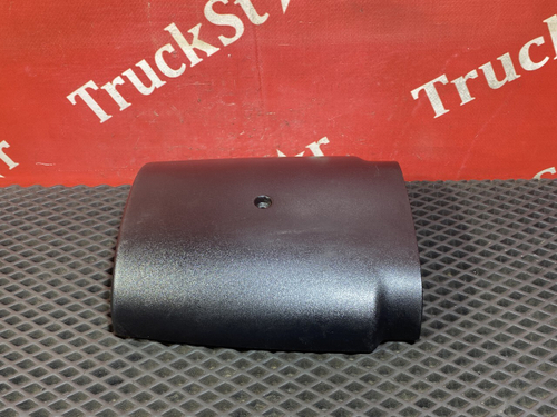 Кожух рулевой колонки нижний