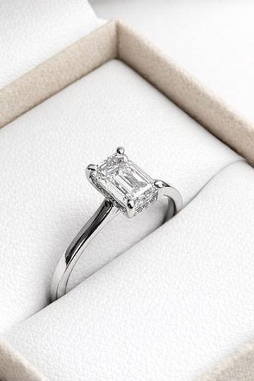 Кольцо с бриллиантом Эмеральд 1.0 ct