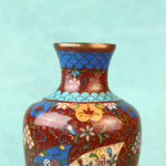 Парные вазы с хризантемами