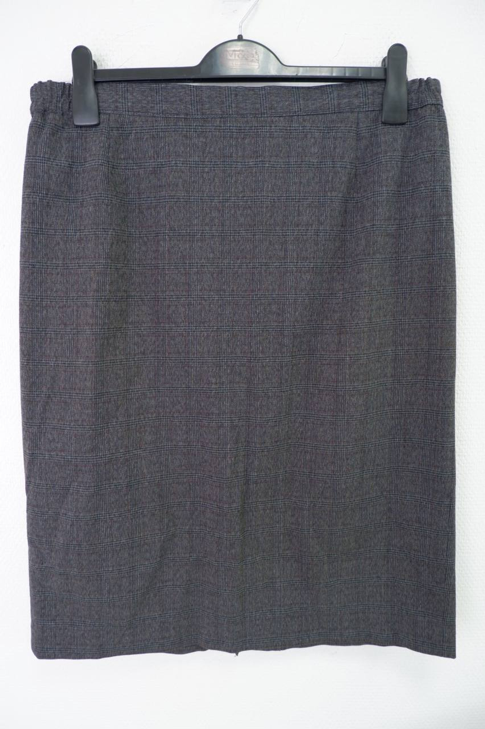 Юбка Pezzo лаконичная 48 размер