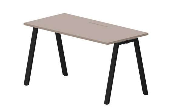 стол Arena 1380х680х750мм (меламиновый аутлет)