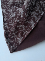 Фланель Грация на шоколадном фоне