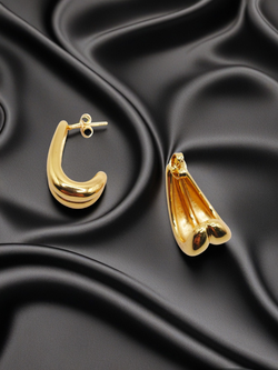 Серьги-гвоздики Вензель