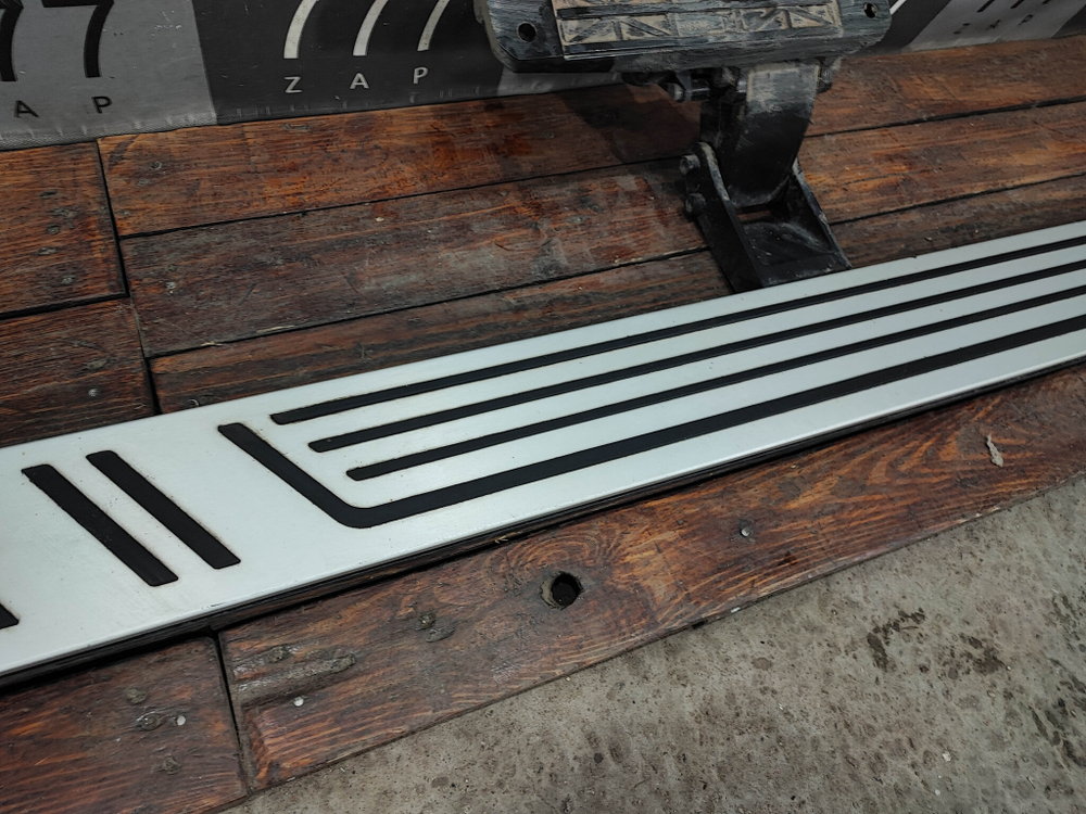 Подножка правая Tank 500 21-нв Б/У Оригинал 5150600XKV3AA