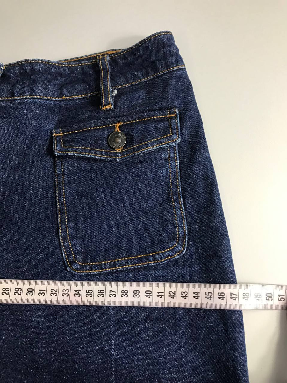 Джинсы с накладными карманами, визуально на 44 размер