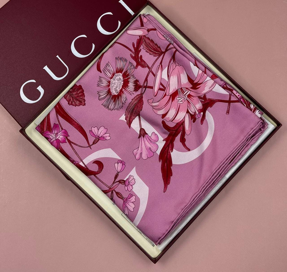 Платок Gucci