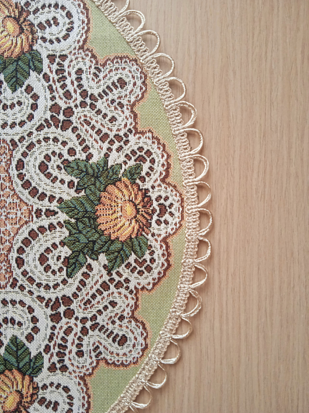 Декоративная гобеленовая салфетка Кружево d 40 см