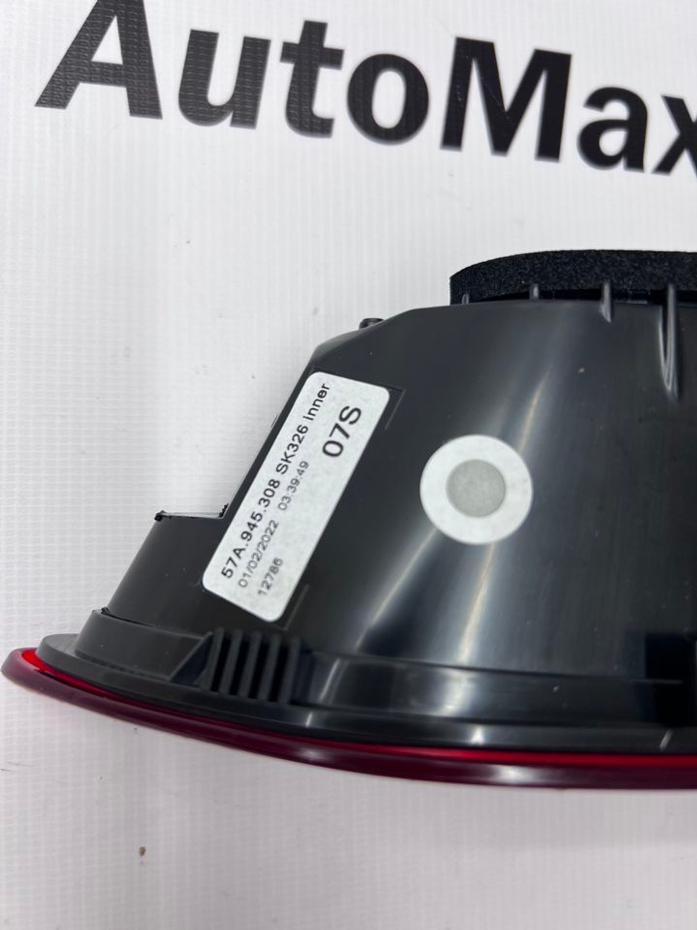 Задний фонарь Skoda Karoq правый. 57A945308. Оригинал.