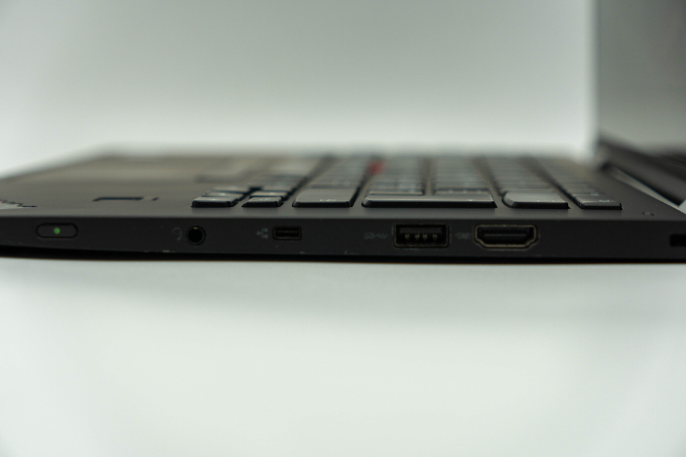 Ноутбук Lenovo ThinkPad X1 Yoga Gen 2 ( i5-7300U )