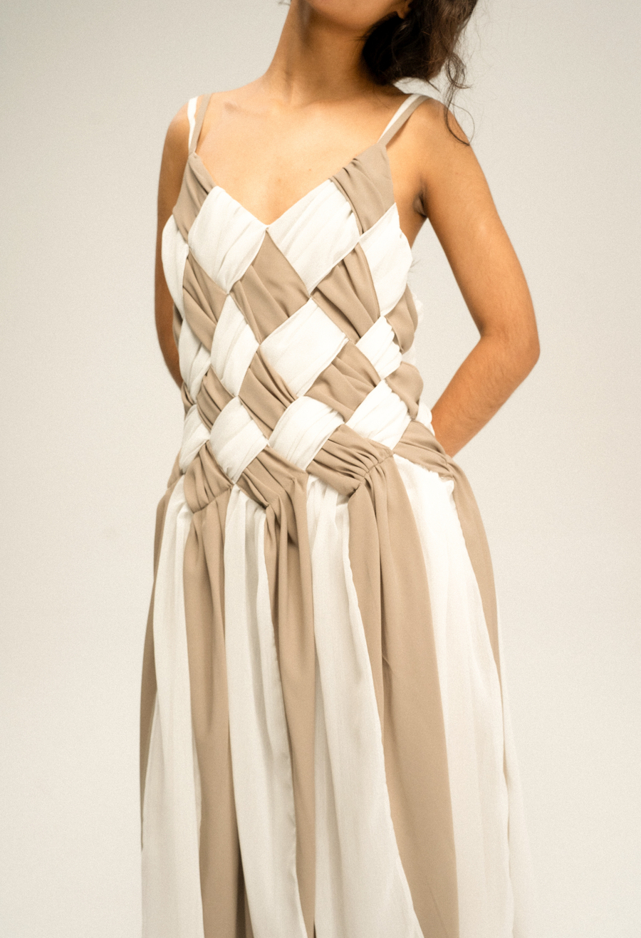 Платье с шахматным плетением