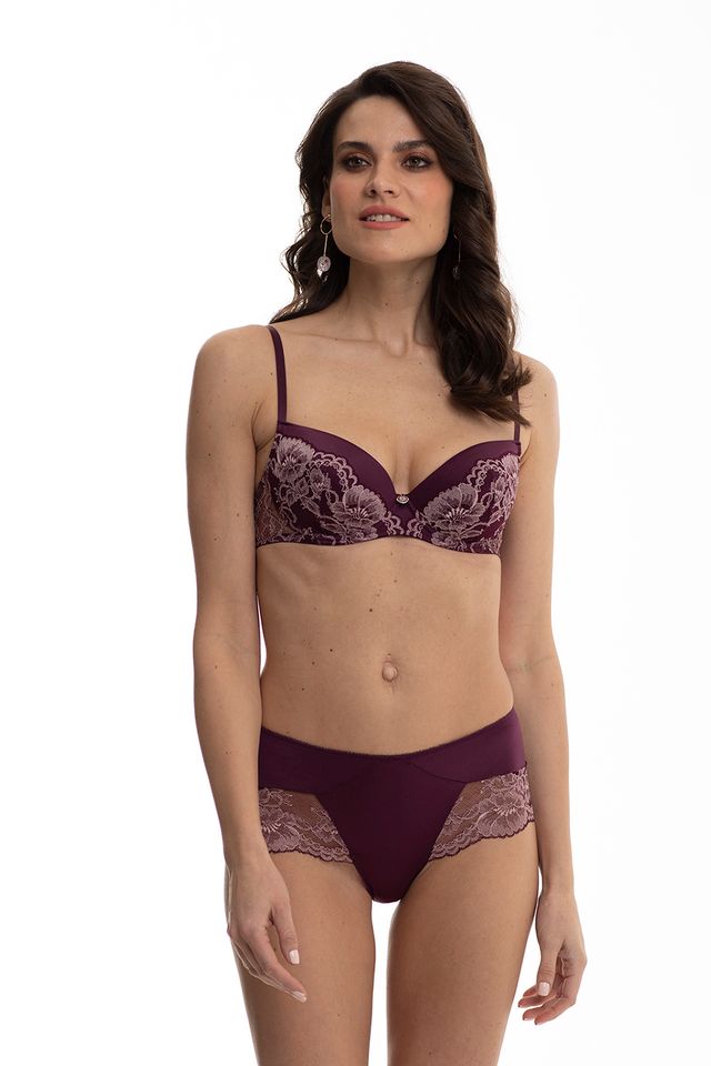 Бордовый женственный бюстгальтер с плотными чашками