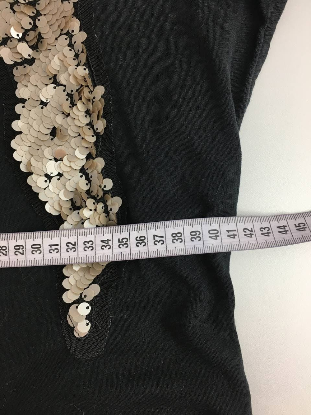 Футболка с пайетками 44 размер