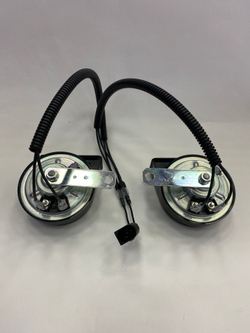 Звуковые сигналы для LADA Vesta/Granta/Niva FIAMM AM80SX 932039/932040Z 405-495Hz (к-т 2шт. с переходником)