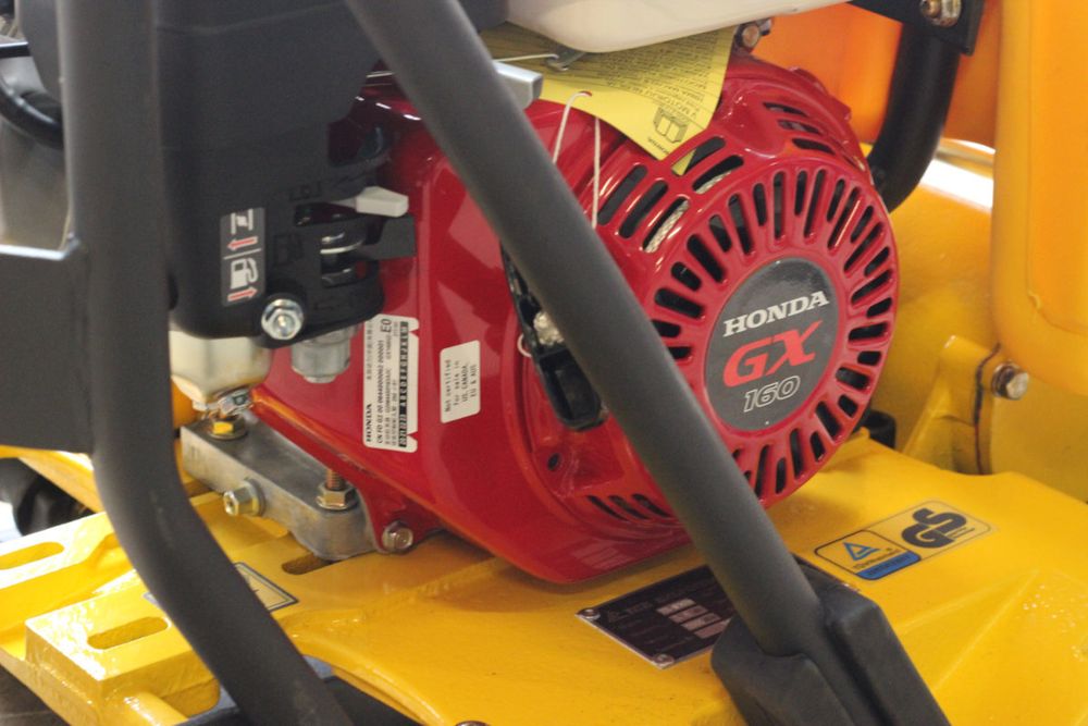 Виброплита бензиновая TSS-WP90TH - [97 кг / 15 кН / Honda GX160] версия PROF