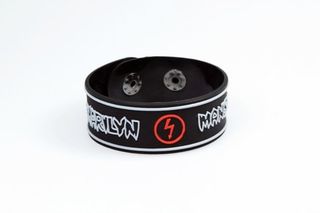 Браслет Marilyn Manson ( серо-красная надпись )