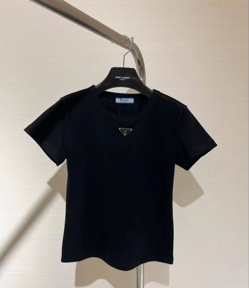 Футболка Prada