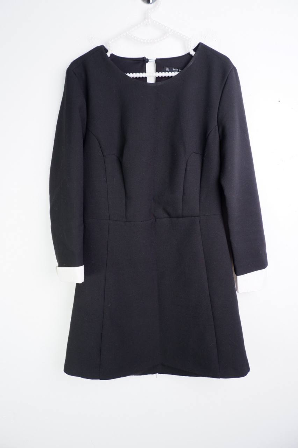 Платье Zara делового стиля, маркировка L, визуально на 48 размер