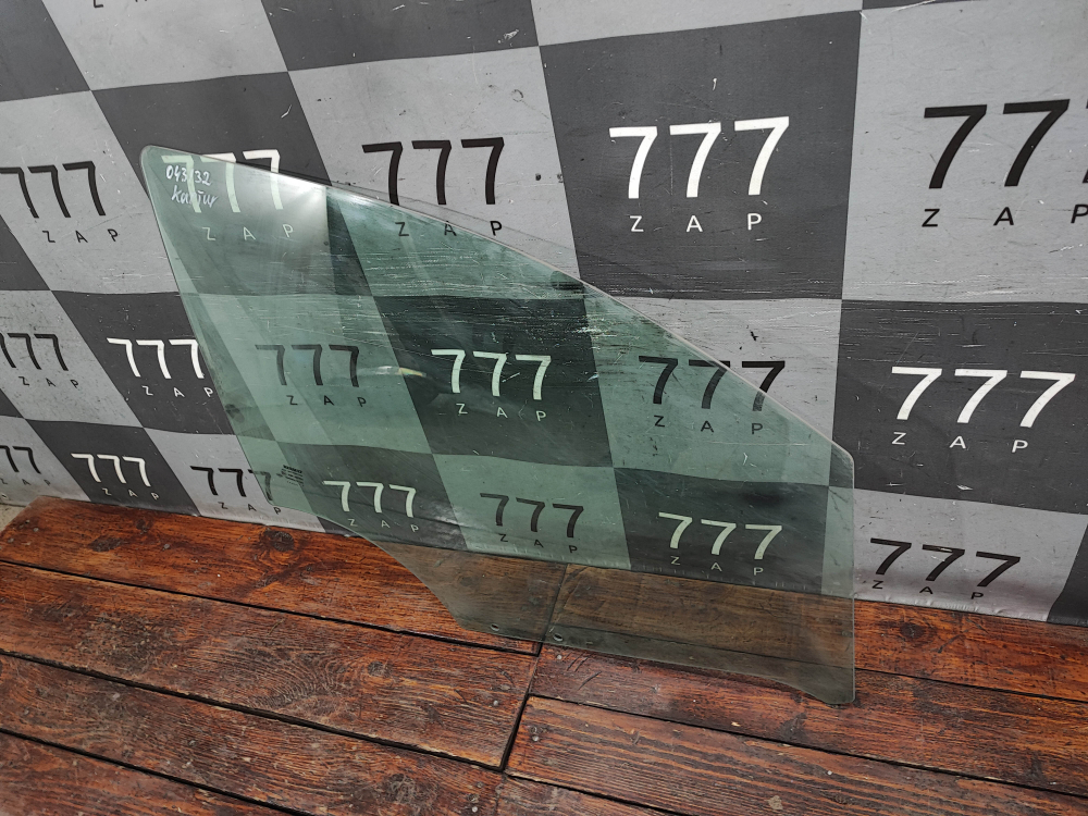 Стекло двери передней правой Renault Kaptur 16-22 Б/У Оригинал 803001742R