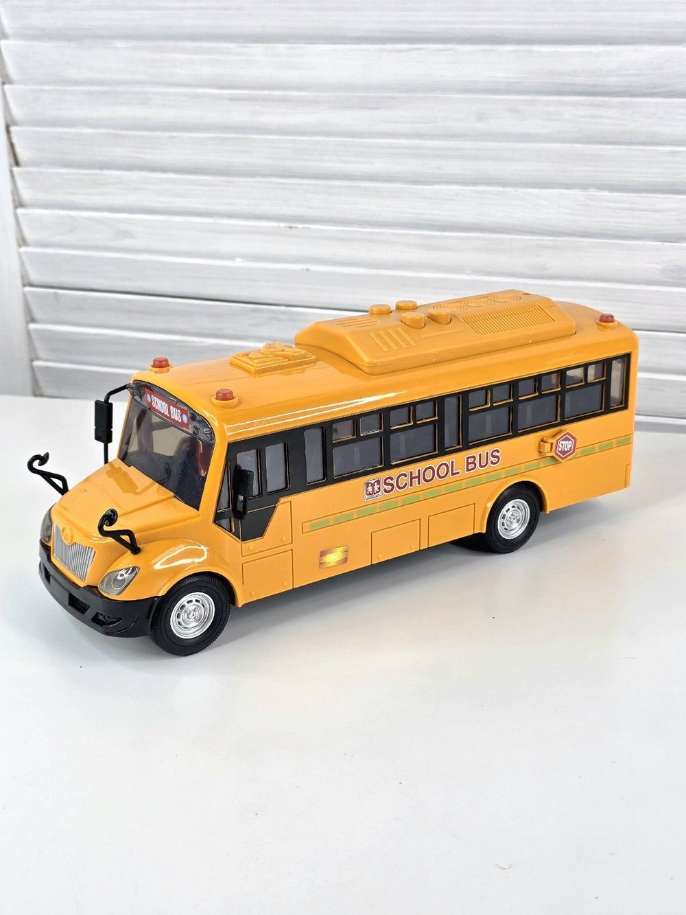 Игрушка машинка Автобус школьный со светом и звуком (202388599)