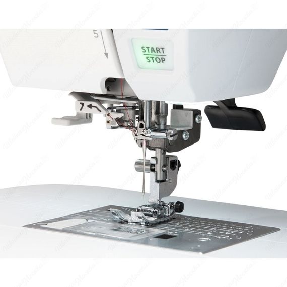 Швейная машина Janome Skyline S6
