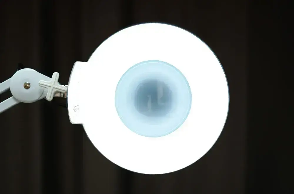 Лампа-лупа напольная светодиодная LED K-1 для косметолога