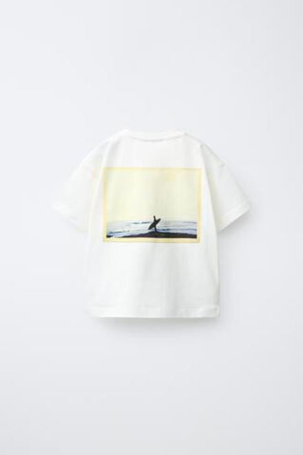 ZARA X PUKAS ФУТБОЛКА С ЛОГОТИПОМ И ФОТО PUKAS SURF, БЕЛЫЙ