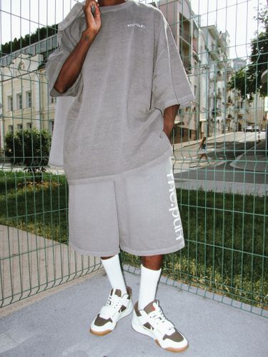 Серые трикотажные шорты с лого