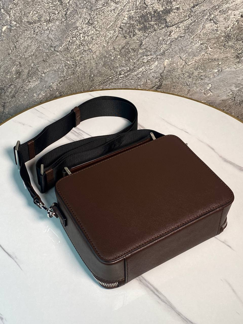 Сумка-мессенджер Prada