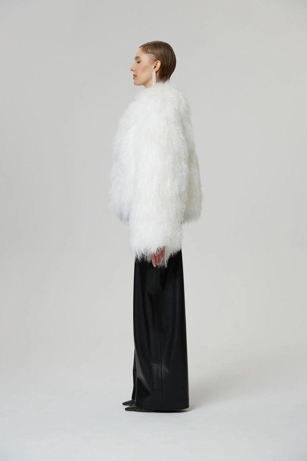 Шуба из ламы, Белая