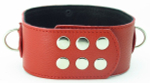 Красный кожаный ошейник с короткими шипами