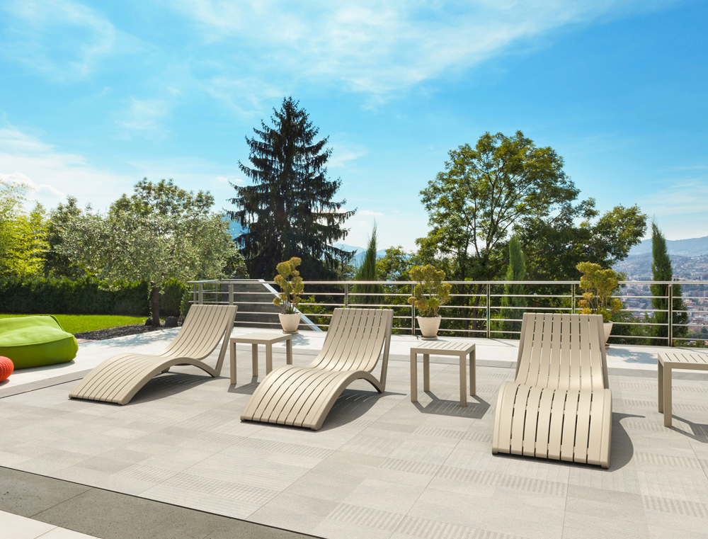 Столик пластиковый для лежака Ocean Side Table