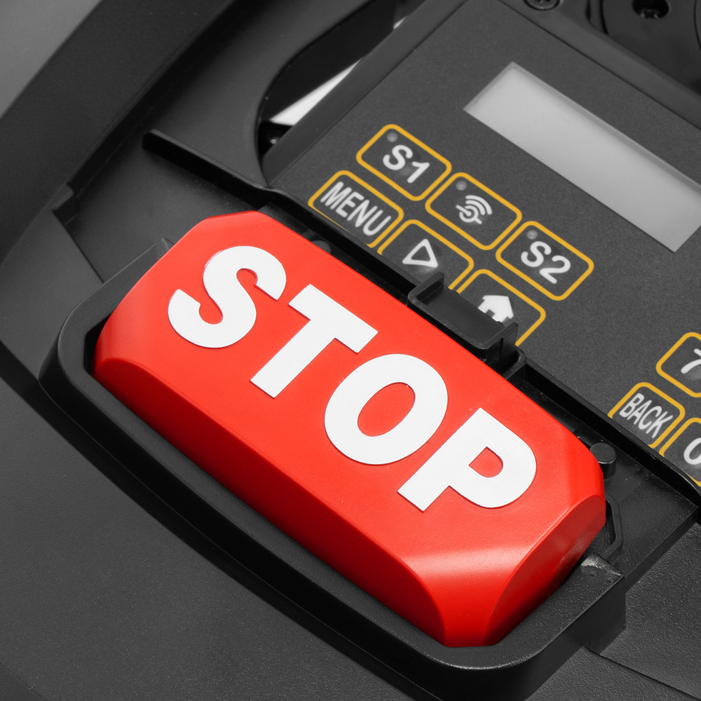 Робот-газонокосилка Grass Master 1000  1000м², 3Ач, 28V, LCD дисплей, Wi-Fi Denzel