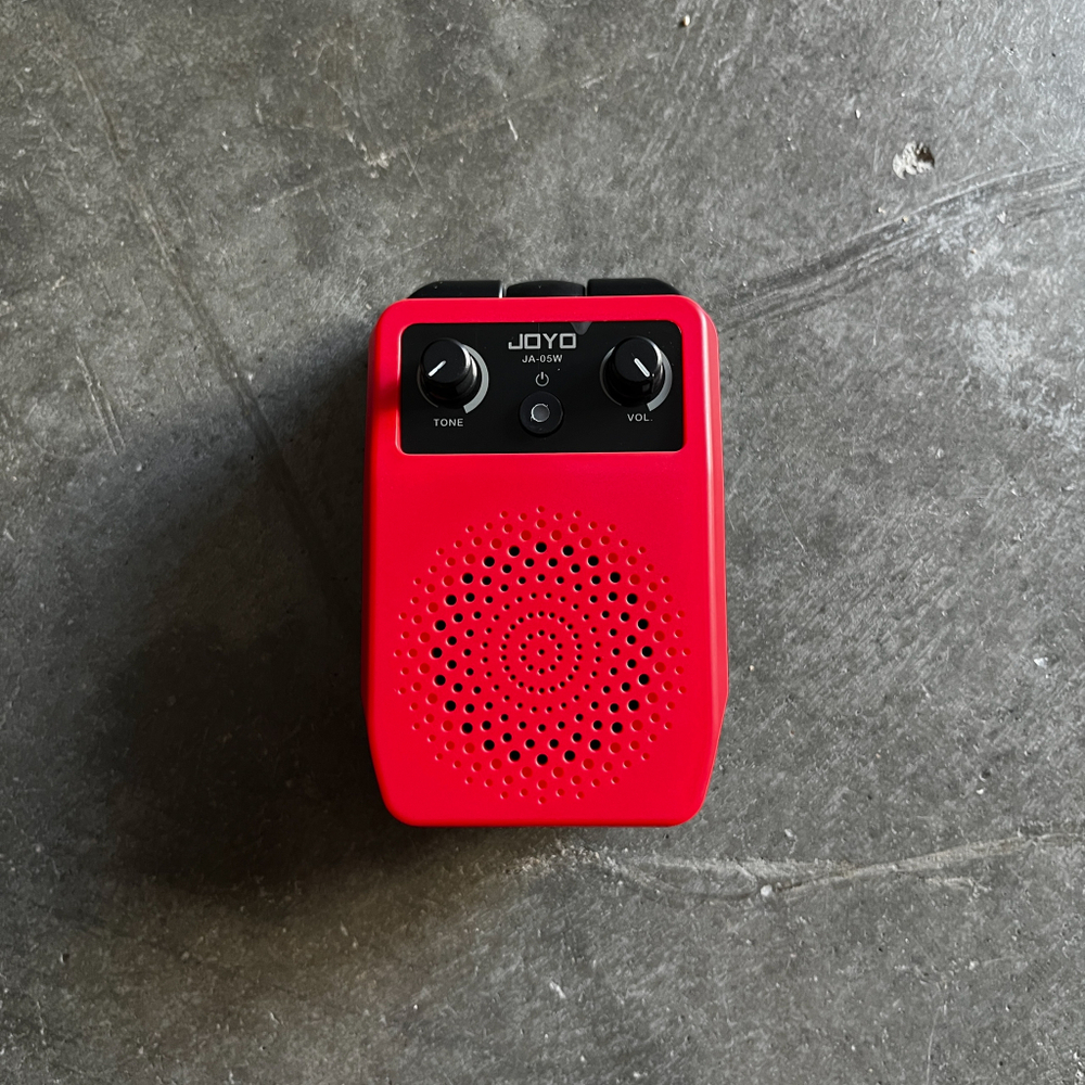JA-05W Комбоусилитель портативный 5Вт Joyo