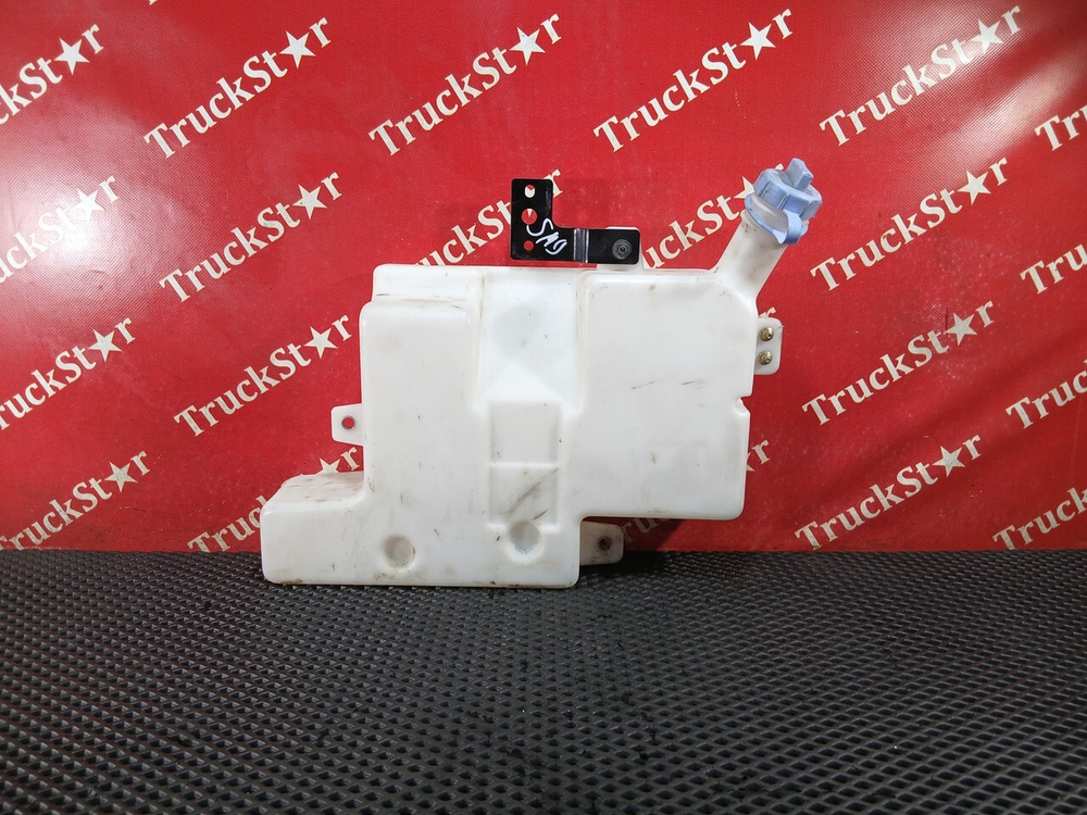 Бачок омывателя лобового стекла 2022г