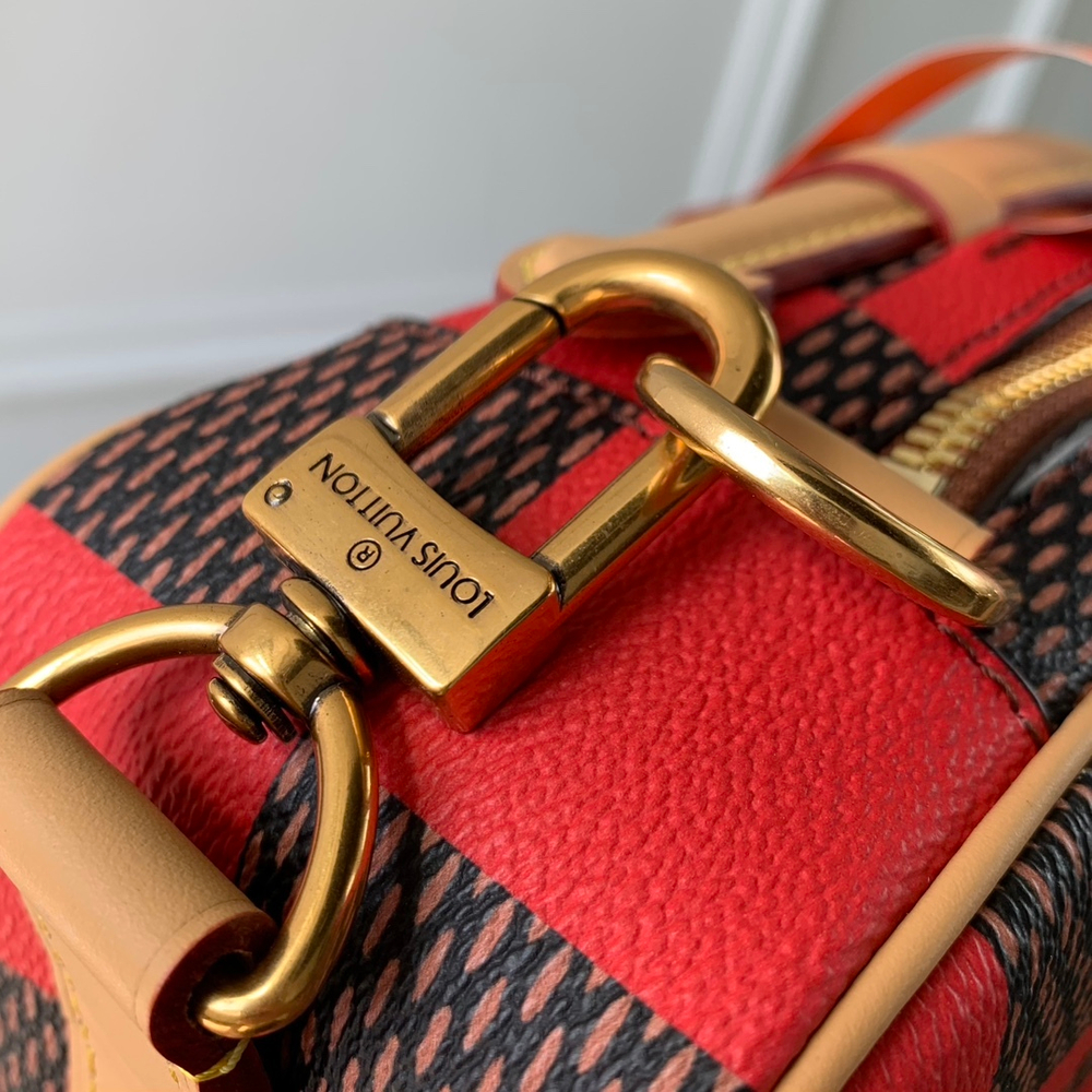 Louis Vuitton Chess Messenger