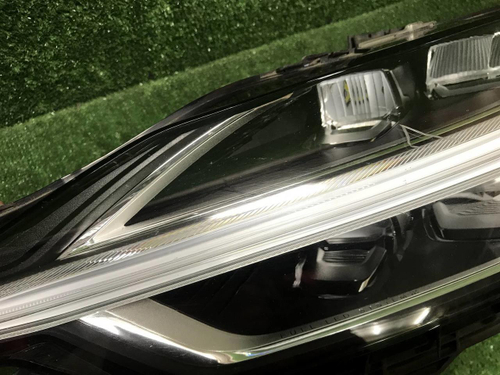 Фара левая Volvo XC60 2 (2017-2021) LED