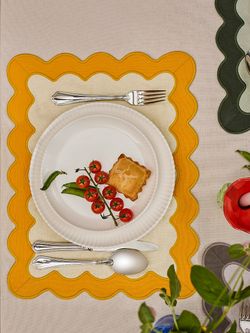 Салфетка под приборы с контрастным кантом горчичного цвета из коллекции Trendy Ruffles, 35х45 см