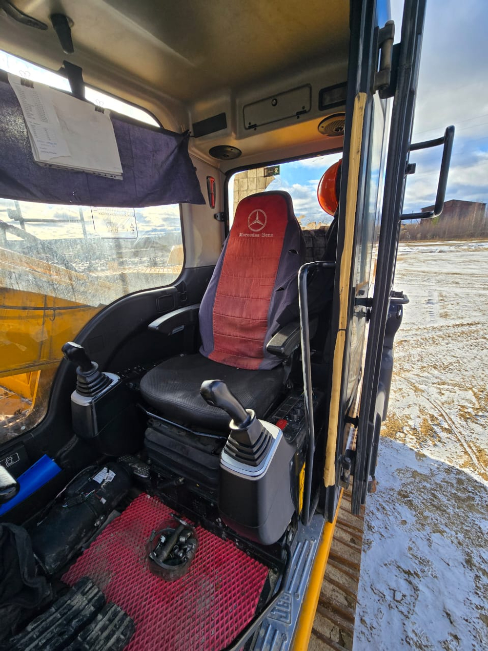 JCB JS 305 Экскаватор JS 305	(Дизельный, 7,2 л, 224 л.с., АТ)