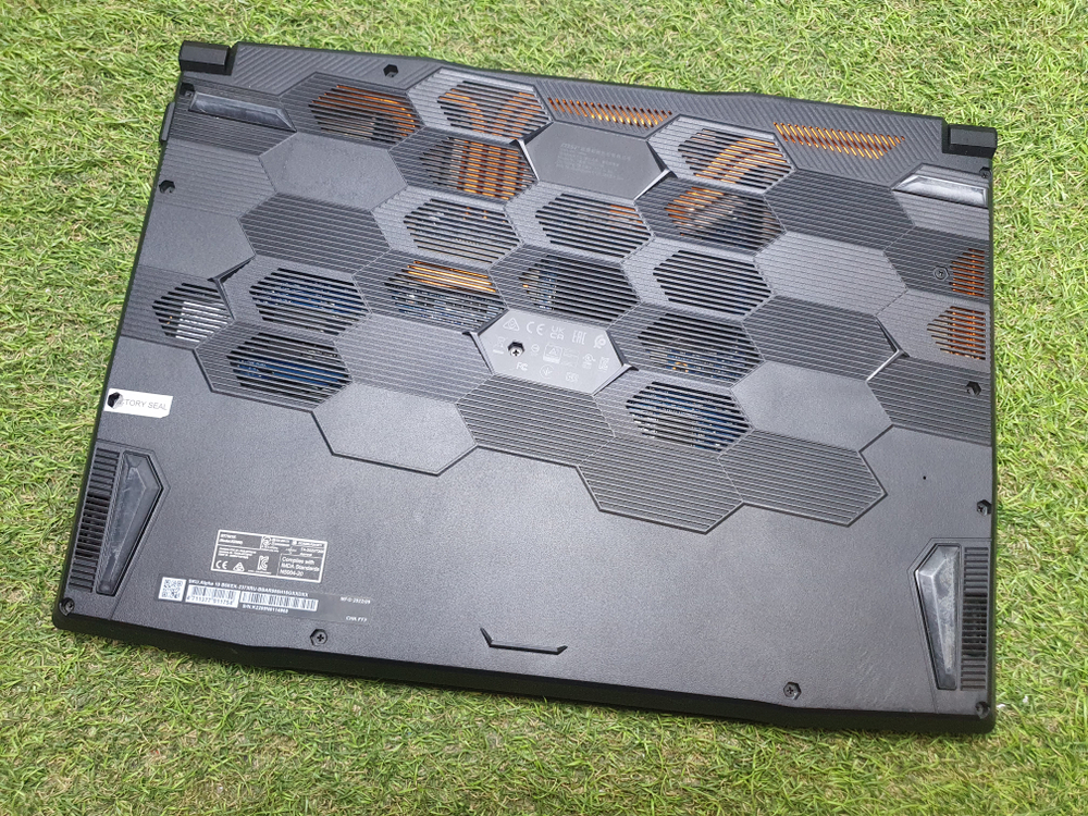 Ноутбук MSI Ryzen 5/16Gb/RX 6600M 8Gb/FHD 144Hz/Alpha 15 B5EEK-237XRU/Windows 10